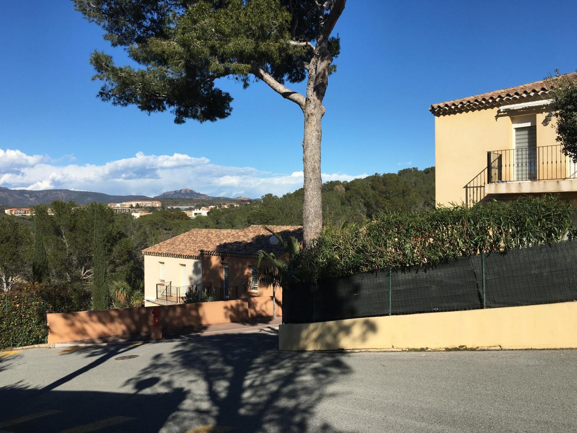 Esterel-Plage Saint-Raphael  Luaran gambar